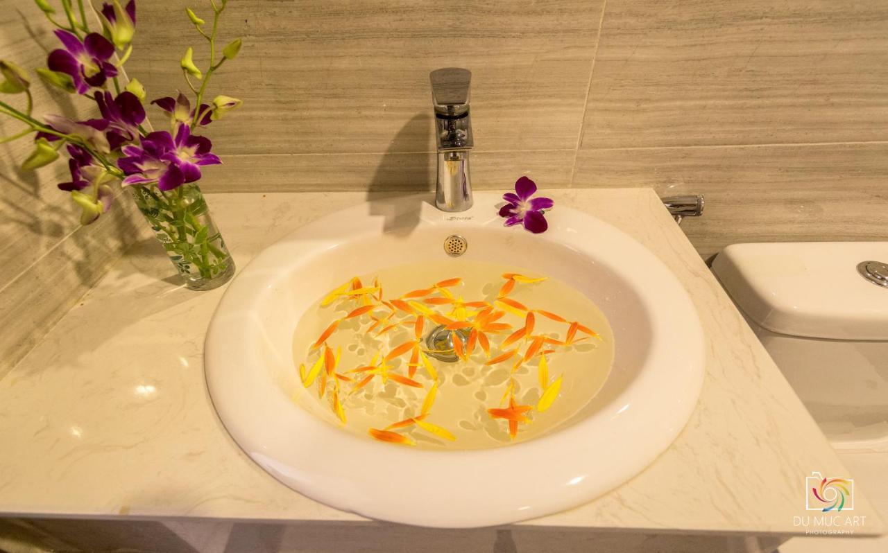 Azure Hotel Da Nang - Beach 외부 사진